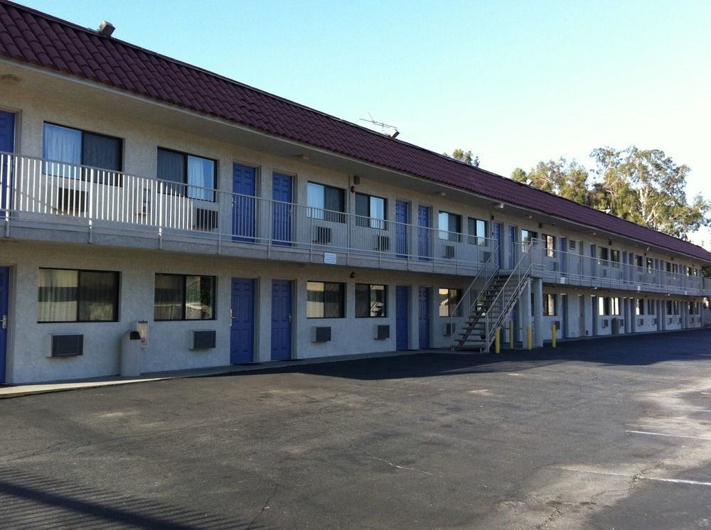 Motel 6 Riverside, Ca - Ucr East Exterior photo